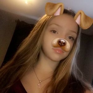 Meet your Posher, Caitlin